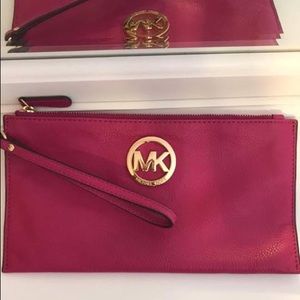 Michael Kors wristlet